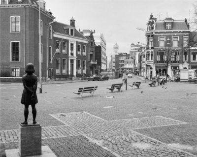 Anne Frank beeld op het Janskerkhof in Utrecht